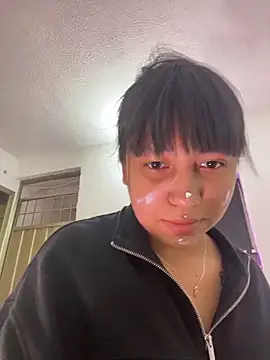 misschloe  online show from 11-05-25, 04:32