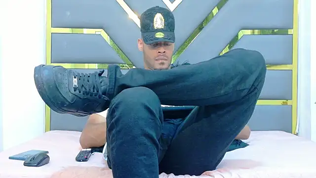 Neytanmalcon online show from 11-26-25, 08:31