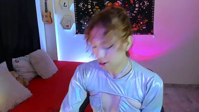 AdelineEsposito online show from 11-18-25, 05:00