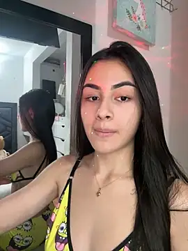 IslaCole online show from 11-18-25, 01:32