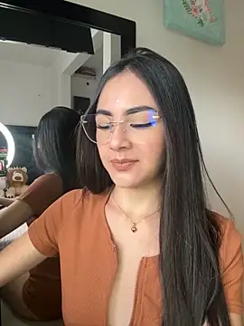 IslaCole online show from 11-04-25, 09:51