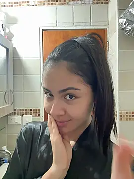 IslaCole online show from 01-09-26, 11:22