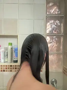 IslaCole online show from 01-06-26, 08:13