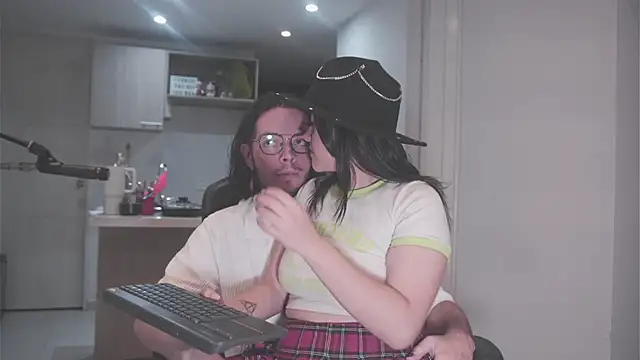 dan and daya online show from 11-10-25, 02:27