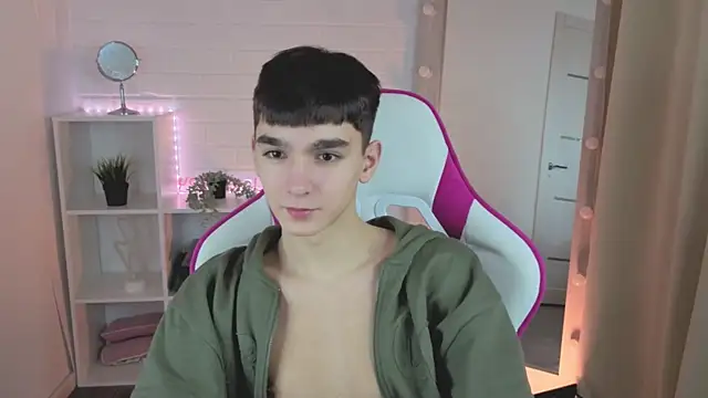 YamiTwink online show from 11-26-25, 08:53