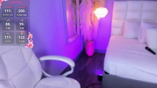 Snapshot of Anasha21 chatting on 05-30-26, 04:52 Anasha21 online show from 05-30-26, 04:52