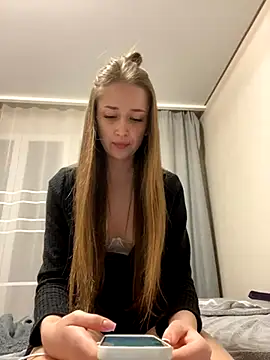 Angel hotyy online show from 10-31-25, 07:10