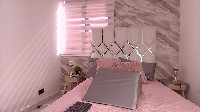 ellisrossi online show from 11-26-25, 07:14