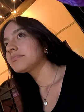 Snapshot of SofiCastro09_ chatting on 03-24-26, 01:27 SofiCastro09 online show from 03-24-26, 01:27