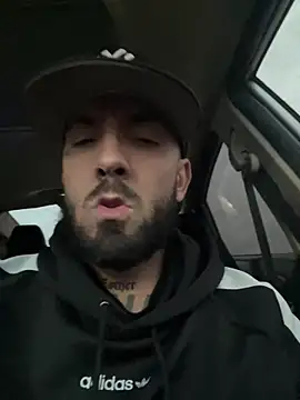 Snapshot of Jamall27 chatting on 02-05-26, 12:12 Jamall27 online show from 02-05-26, 12:12