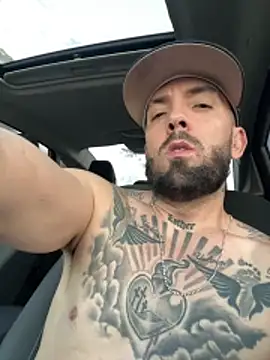 Snapshot of Jamall27 chatting on 02-13-26, 12:27 Jamall27 online show from 02-13-26, 12:27