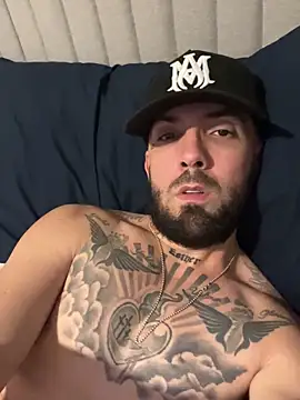 Snapshot of Jamall27 chatting on 02-06-26, 01:18 Jamall27 online show from 02-06-26, 01:18