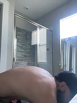 Snapshot of Jamall27 chatting on 03-04-26, 02:03 Jamall27 online show from 03-04-26, 02:03