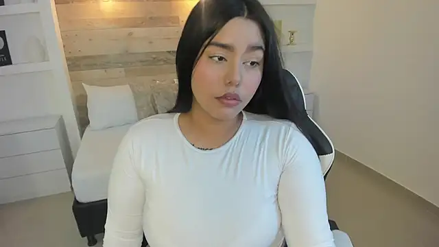 Snapshot of adrianna_rosse chatting on 10-29-25, 12:15 adrianna rosse online show from 10-29-25, 12:15