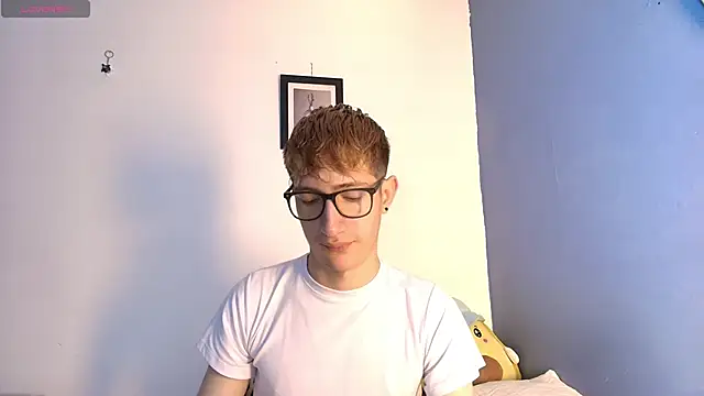 Snapshot of Erick_Taylor3 chatting on 05-08-26, 08:12 Erick Taylor3 online show from 05-08-26, 08:12