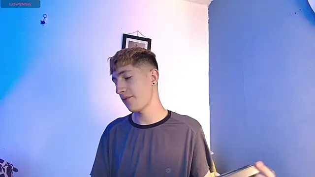 Snapshot of Erick_Taylor3 chatting on 05-23-26, 08:08 Erick Taylor3 online show from 05-23-26, 08:08