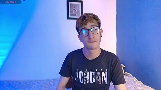 Snapshot of Erick_Taylor3 chatting on 06-06-26, 07:30 Erick Taylor3 online show from 06-06-26, 07:30