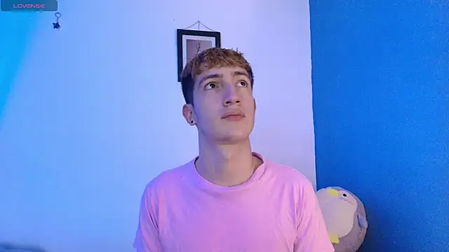 Snapshot of Erick_Taylor3 chatting on 06-04-26, 08:35 Erick Taylor3 online show from 06-04-26, 08:35
