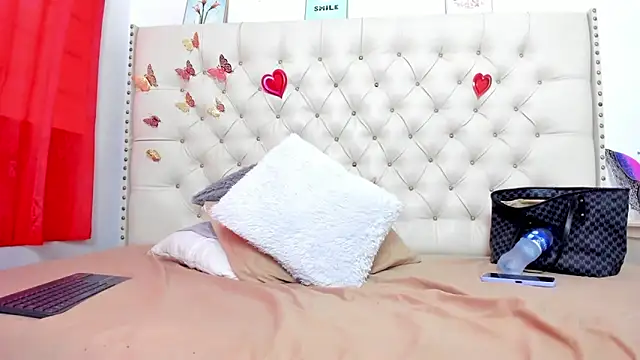 celena wonder online show from 04-15-26, 07:18