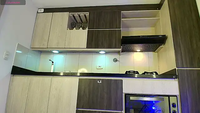 Snapshot of Arimoonn chatting on 02-28-26, 11:37 Arimoonn online show from 02-28-26, 11:37