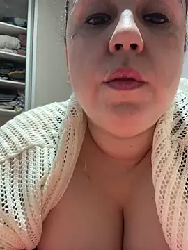 Snapshot of Rheetnena1 chatting on 05-30-26, 03:13 Rheetnena1 online show from 05-30-26, 03:13