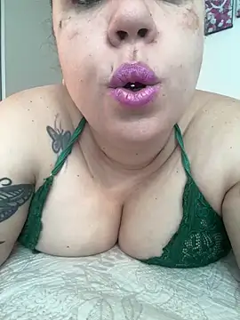 Rheetnena1 online show from 04-19-26, 01:56