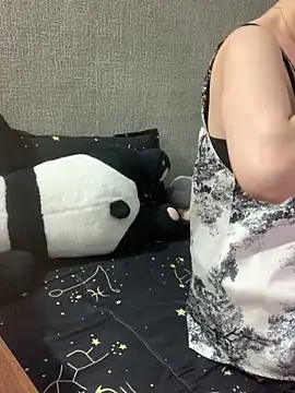 May2k2 online show from 04-11-26, 08:40