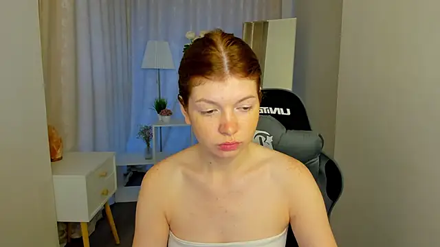 Snapshot of Nika_Jonson chatting on 06-11-26, 01:16 Nika Jonson online show from 06-11-26, 01:16