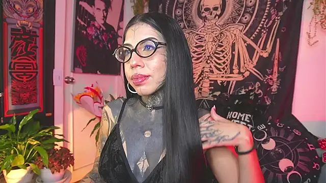 Snapshot of Dalia_Vorhees chatting on 06-10-26, 01:40 Dalia Vorhees online show from 06-10-26, 01:40