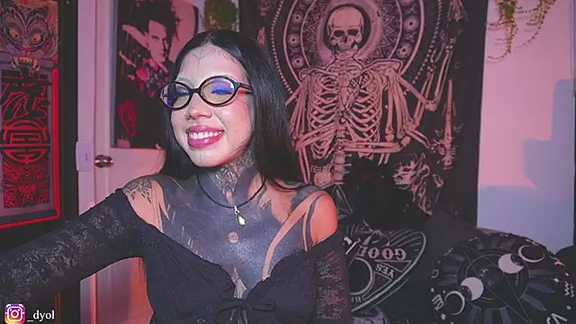 Dalia Vorhees online show from 02-12-26, 01:49