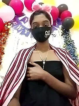 Snapshot of Tushi-10 chatting on 01-08-26, 10:27 Tushi-10 online show from 01-08-26, 10:27