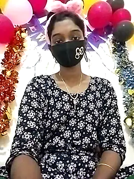 Snapshot of Tushi-10 chatting on 01-10-26, 12:06 Tushi-10 online show from 01-10-26, 12:06