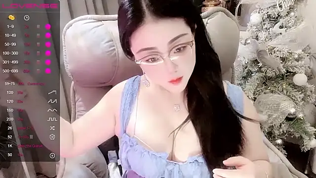 Snapshot of Monica-666888- chatting on 05-04-26, 05:27 Monica-666888- online show from 05-04-26, 05:27