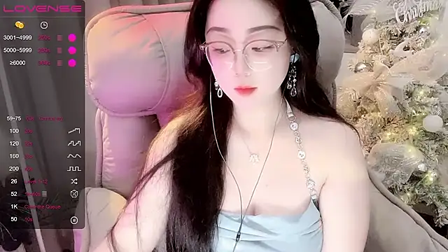 Snapshot of Monica-666888- chatting on 04-23-26, 03:35 Monica-666888- online show from 04-23-26, 03:35