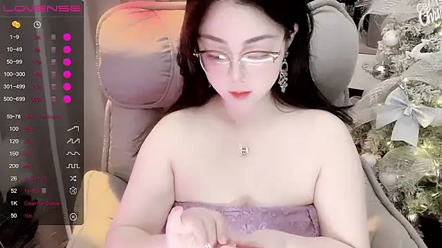Snapshot of Monica-666888- chatting on 06-10-26, 04:41 Monica-666888- online show from 06-10-26, 04:41