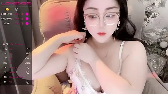 Snapshot of Monica-666888- chatting on 05-30-26, 04:34 Monica-666888- online show from 05-30-26, 04:34