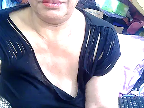 Snapshot of Sweetpinay_mature chatting on 07-14-26, 01:38 Sweetpinay mature online show from 07-14-26, 01:38