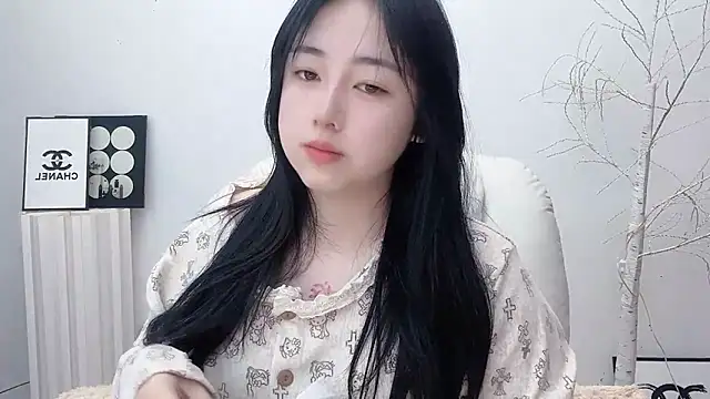 Snapshot of Love-hanzaizai718 chatting on 11-18-25, 08:01 Love-hanzaizai718 online show from 11-18-25, 08:01