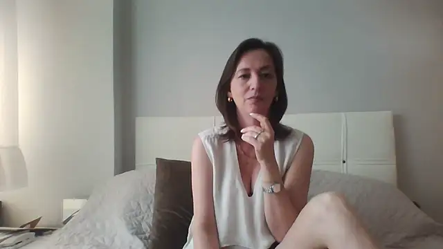 Snapshot of ArianaStarr chatting on 04-21-26, 07:15 ArianaStarr online show from 04-21-26, 07:15