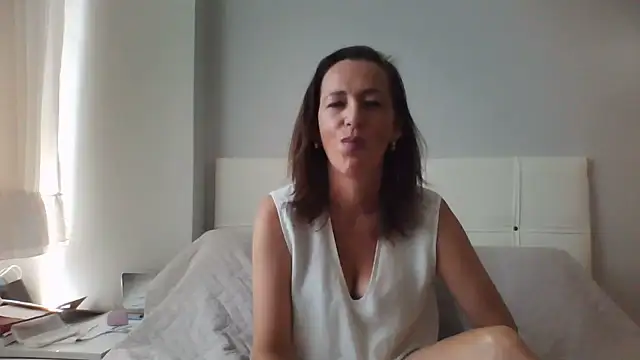 Snapshot of ArianaStarr chatting on 07-24-26, 07:15 ArianaStarr online show from 07-24-26, 07:15
