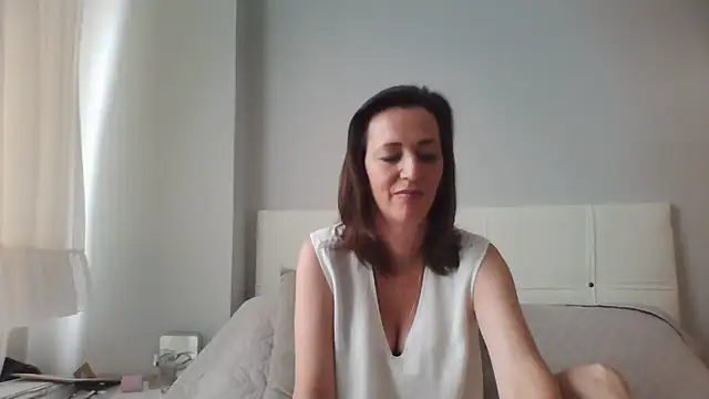 Snapshot of ArianaStarr chatting on 06-12-26, 05:49 ArianaStarr online show from 06-12-26, 05:49
