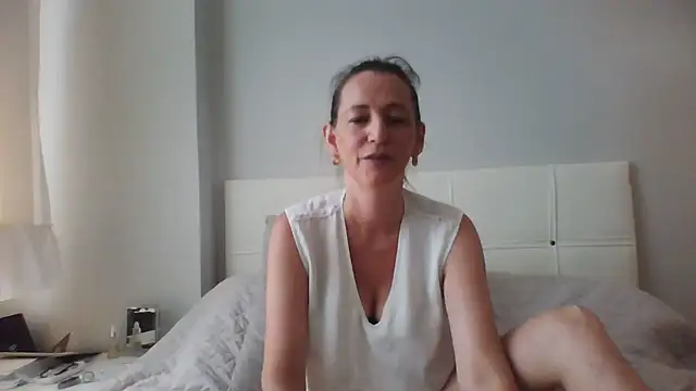 Snapshot of ArianaStarr chatting on 06-30-26, 08:47 ArianaStarr online show from 06-30-26, 08:47