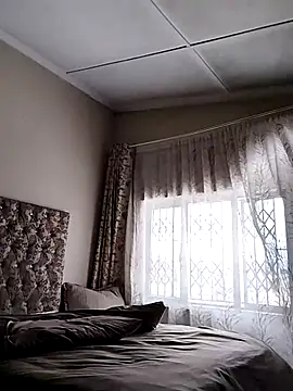 IndianLara online show from 11-14-25, 10:41