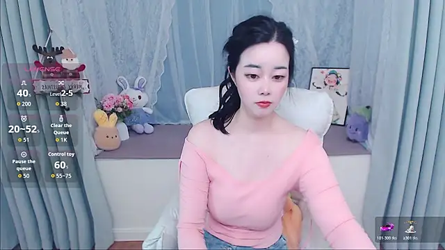 Snapshot of Xiaodie-baby chatting on 05-26-26, 03:04 Xiaodie-baby online show from 05-26-26, 03:04