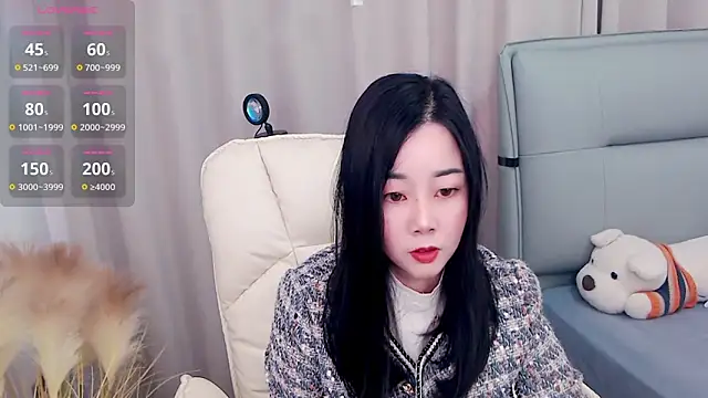 Snapshot of Xiaodie-baby chatting on 10-28-25, 02:56 Xiaodie-baby online show from 10-28-25, 02:56