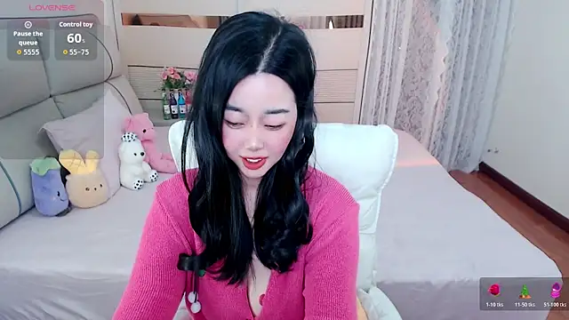 Xiaodie-baby online show from 12-21-25, 01:35