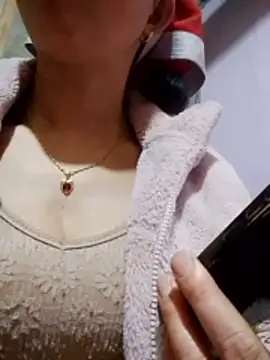 TRIEUTRIEU20 online show from 03-17-26, 10:40