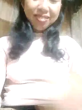 Snapshot of TRIEUTRIEU20 chatting on 02-16-26, 01:59 TRIEUTRIEU20 online show from 02-16-26, 01:59