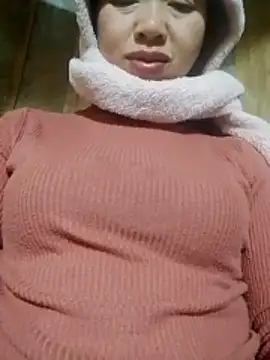 Snapshot of TRIEUTRIEU20 chatting on 02-14-26, 10:43 TRIEUTRIEU20 online show from 02-14-26, 10:43