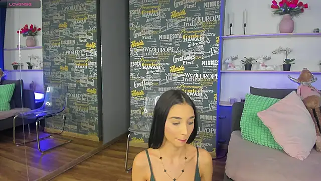 DemmiLove online show from 01-10-26, 09:10